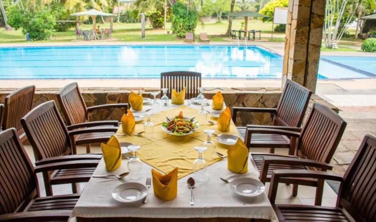 River View Banquet & Resort Wadduwa Bagian luar foto