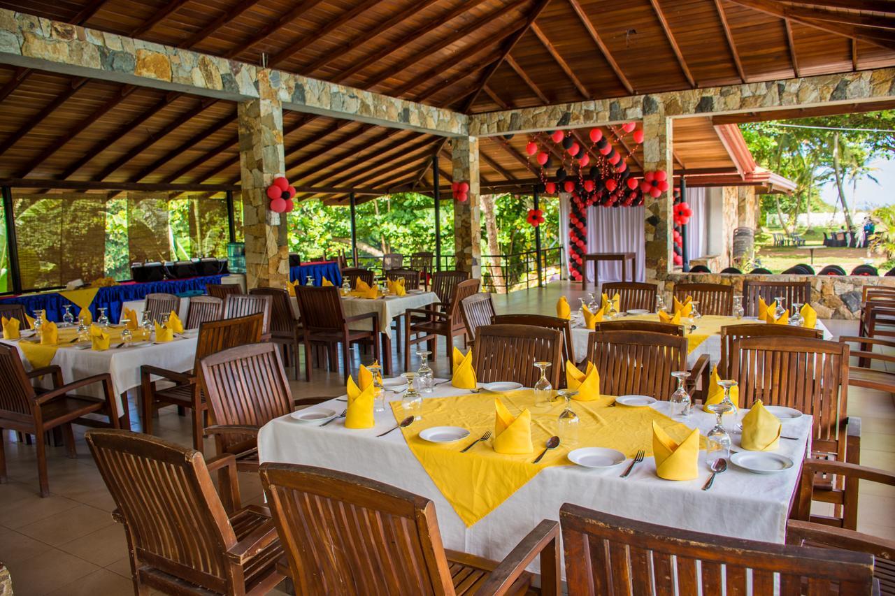 River View Banquet & Resort Wadduwa Bagian luar foto