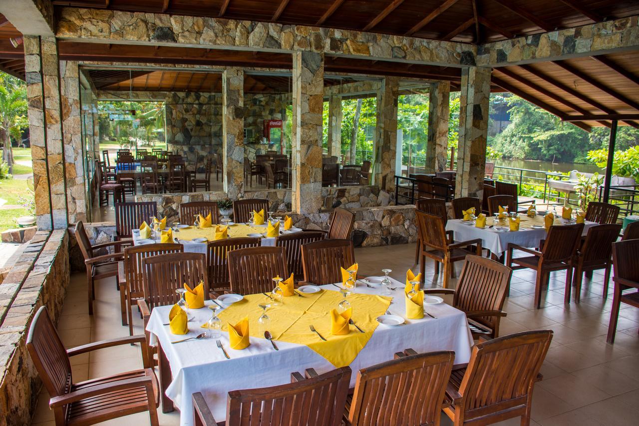 River View Banquet & Resort Wadduwa Bagian luar foto