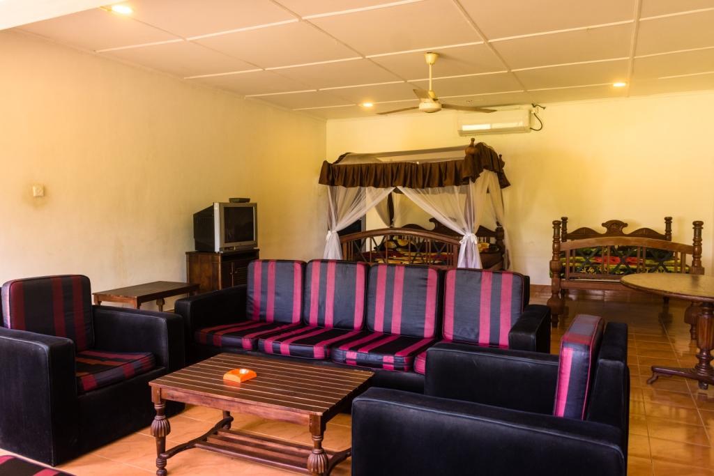 River View Banquet & Resort Wadduwa Bagian luar foto